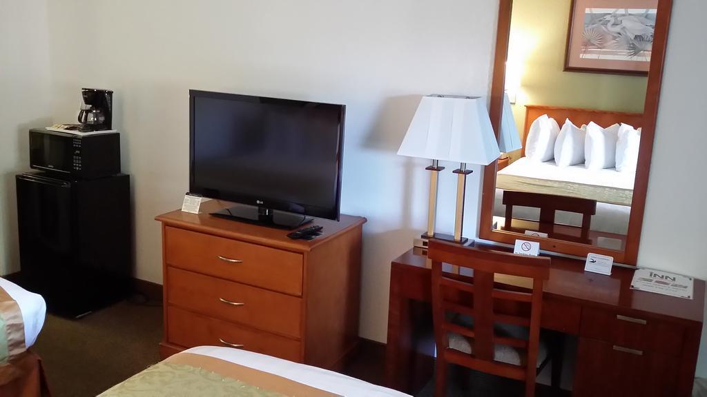Hotel Ramada By Wyndham Temple Terrace/Tampa North Habitación foto